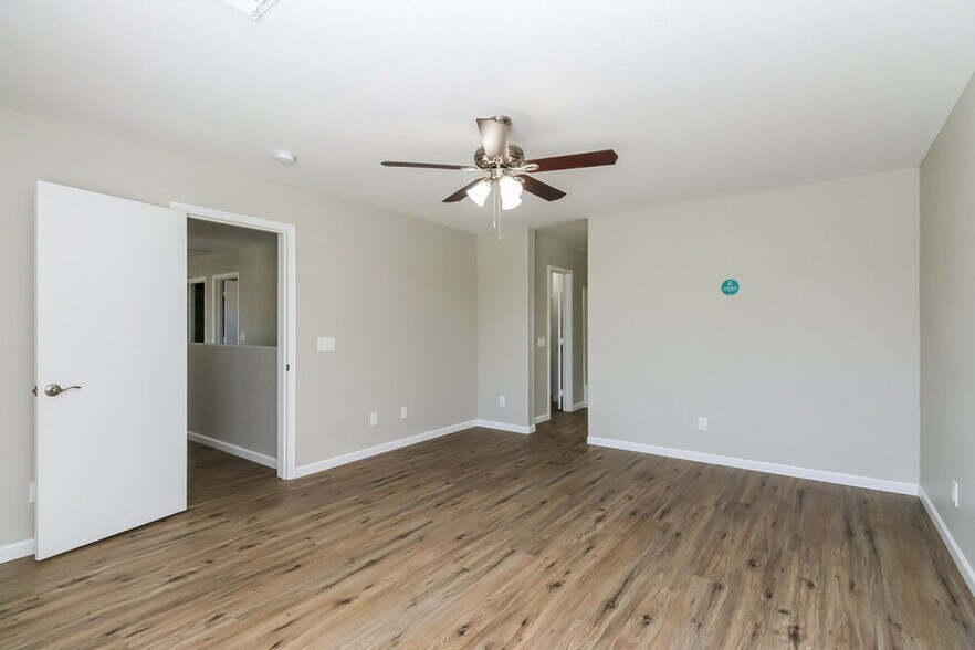 Building Photo - 1198 E Dust Devil Dr