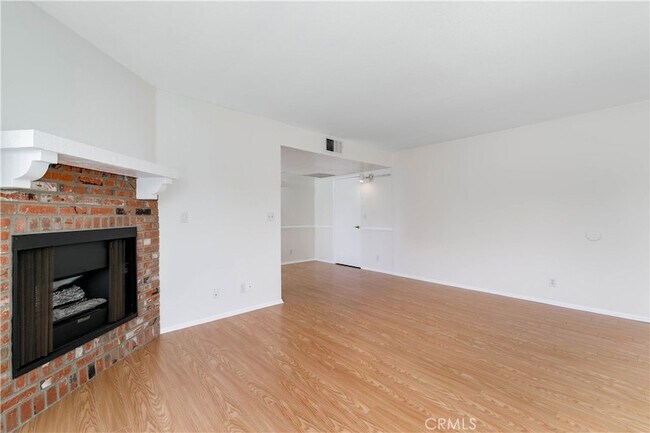 Building Photo - 3632 Dunn Dr