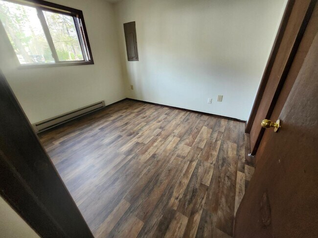 Building Photo - 940 Country Pl Dr