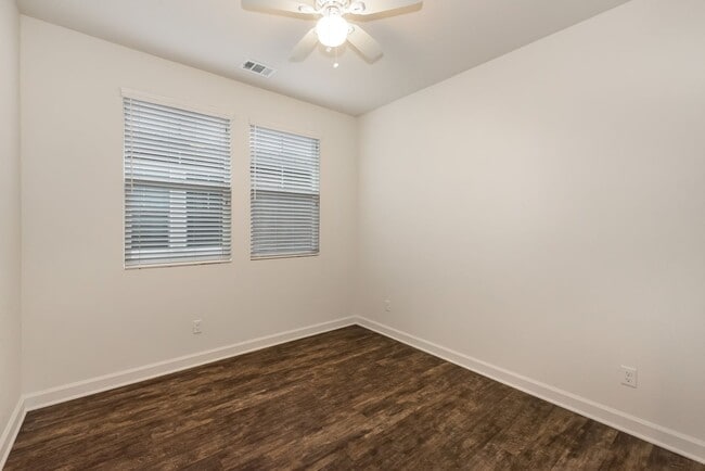 Building Photo - Village at Los Carneros 5 bdrm / 3 bth Home w/ 2-Car Garage and AC!