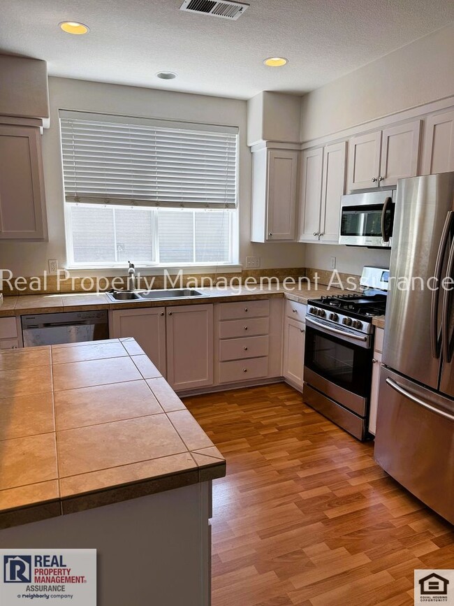 Building Photo - 10733 NE Red Wing Way
