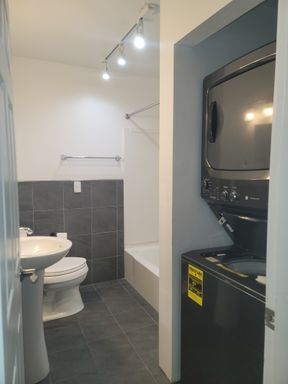 Building Photo - 3416 NE 80th St