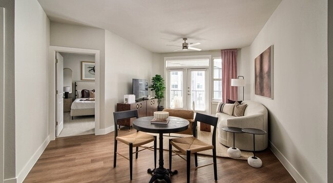 Building Photo - 16717 Westpark Dr