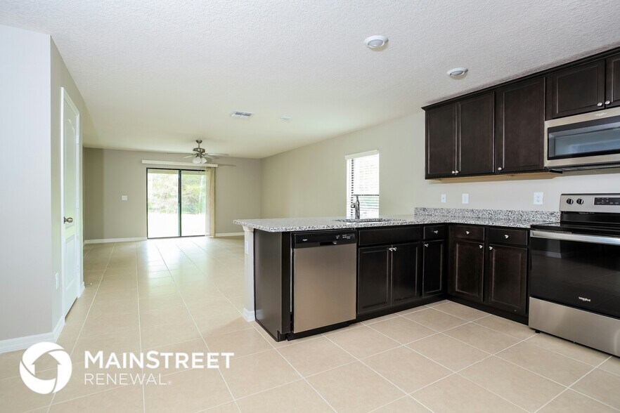 Building Photo - 367 Aster Ct