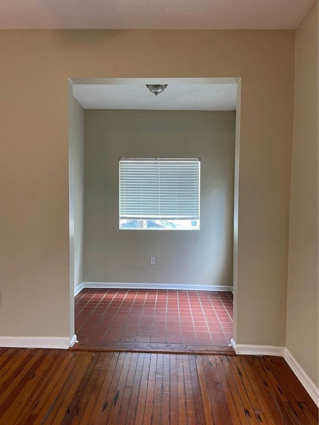 Building Photo - 3321 Napoleon Ave