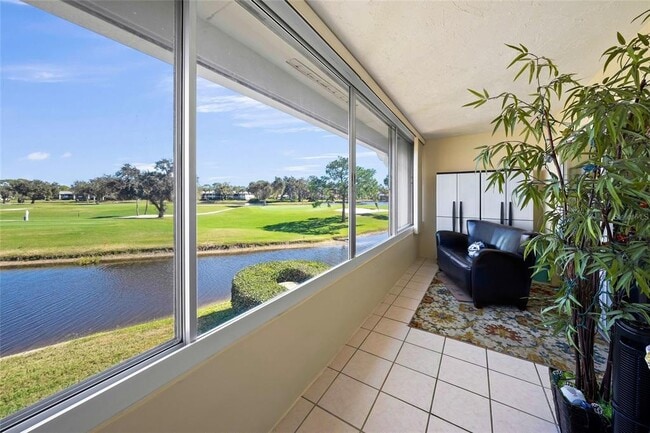 Building Photo - 7193 W Country Club Dr N