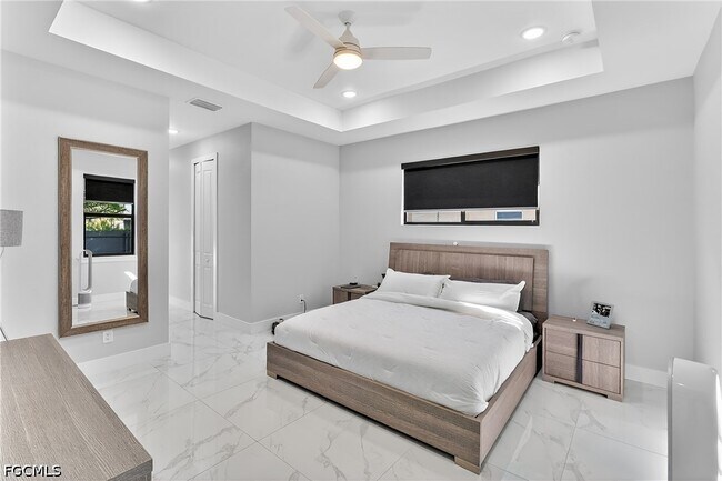 Building Photo - 118 NW 2nd Ave