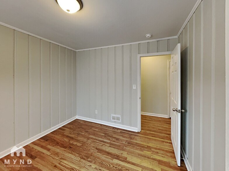 Building Photo - 940 Nelson Dr
