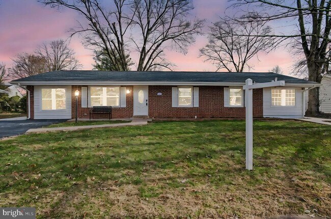 Building Photo - 312 E Gordon St