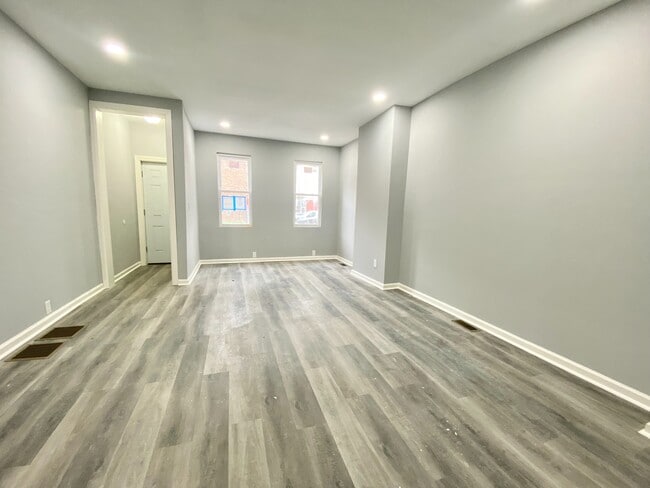 Building Photo - 431 N 50th St