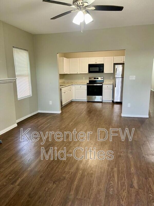 Building Photo - 2735 Purington Ave