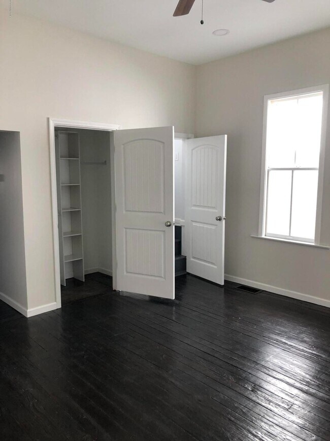 Building Photo - 1523 Christy Ave