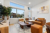 Building Photo - 2433 S Plum St