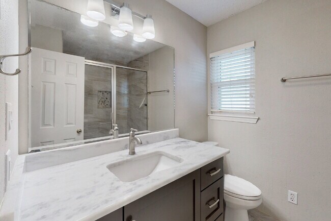 Building Photo - 1407 Skrivanek Ct