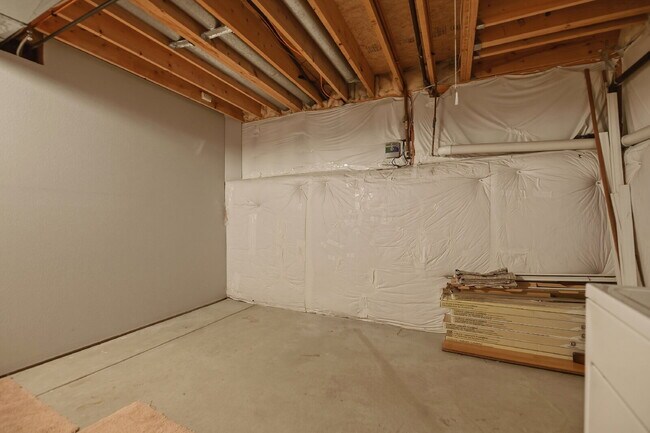 Building Photo - $2,995.95 | 4 Bed, 2 Bath Single Family Westminster Home – Central A/C and heating, In Unit Washe...