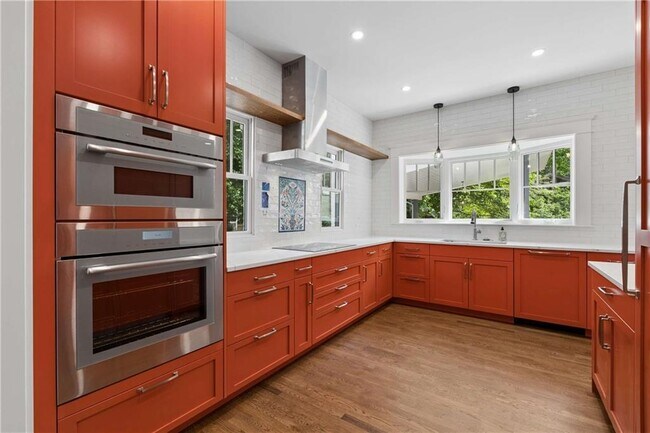 Building Photo - 1511 McLendon Ave NE