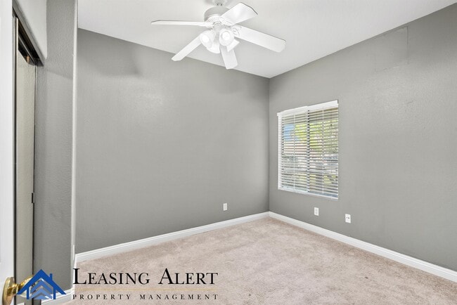 Building Photo - 25627 Shaw Pl
