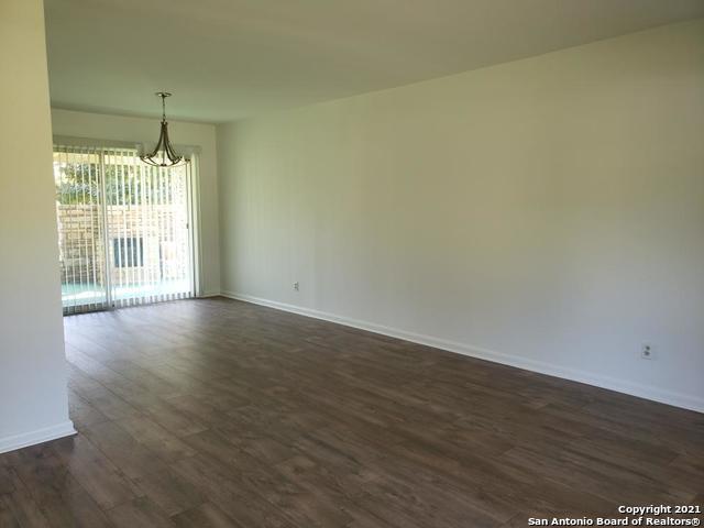 Building Photo - 600 Antler Dr