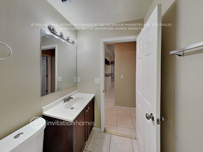 Building Photo - 11515 Paperwood Pl