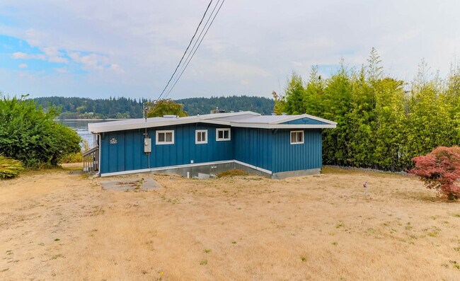 Building Photo - 11415 Larson Rd