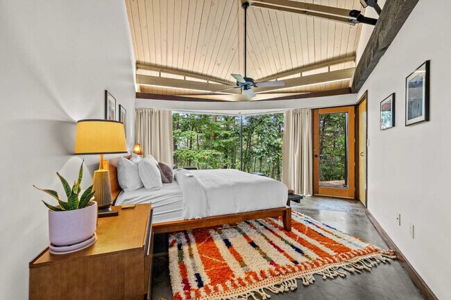 Building Photo - 1816 Bear Spgs Wy