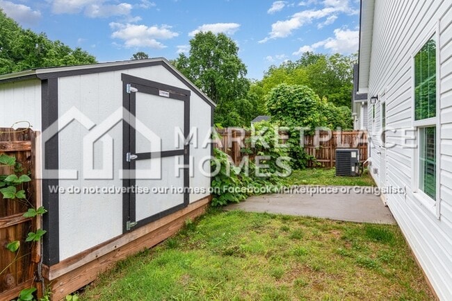 Building Photo - 509 1/2 E Maine Ave