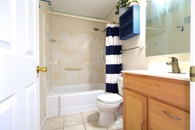 Building Photo - Charming 3-Bed, 2-Bath Home with 2 Car Garage & Covered Patio