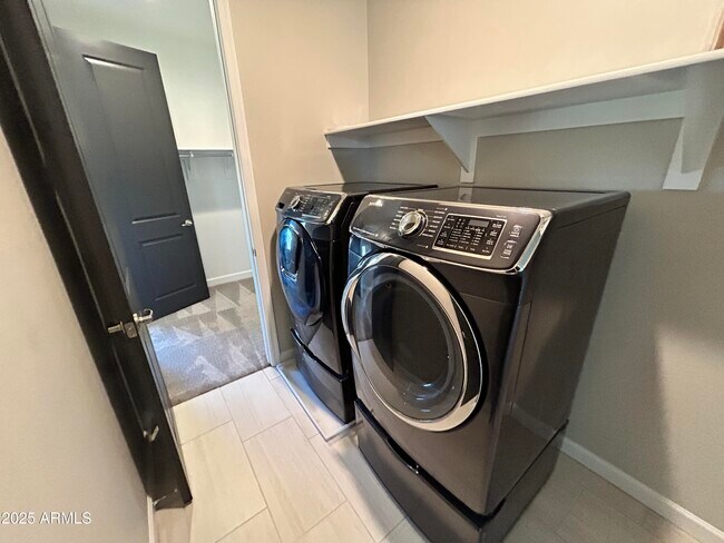 Building Photo - 18512 N 65th Pl