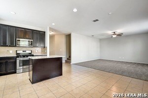 Building Photo - 1447 Kedros