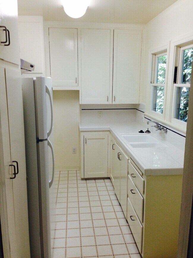 Building Photo - 1114 16th St