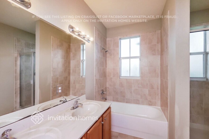 Building Photo - 20773 NE 10th Path