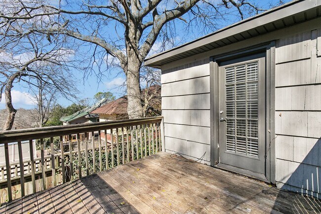 Building Photo - Gean Rise - 1 Bedroom / 1 Bathroom with Balcony/Porch
