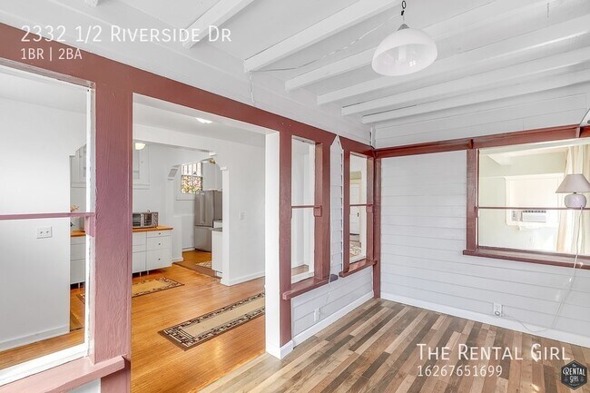 Building Photo - 2332 1/2 Riverside Dr-