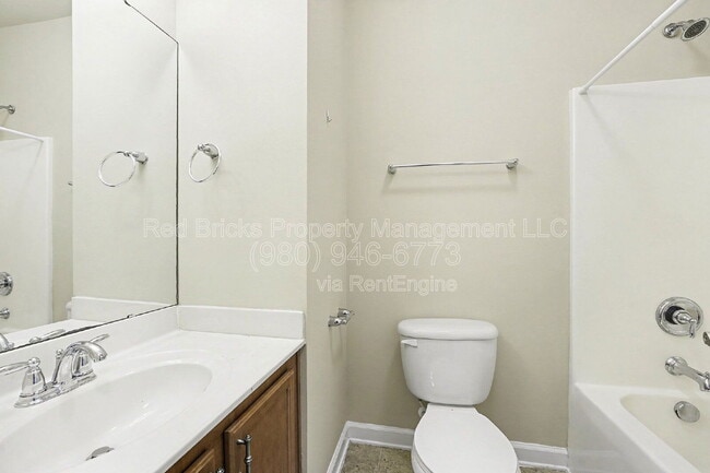 Building Photo - 13844 Cypress Woods Dr