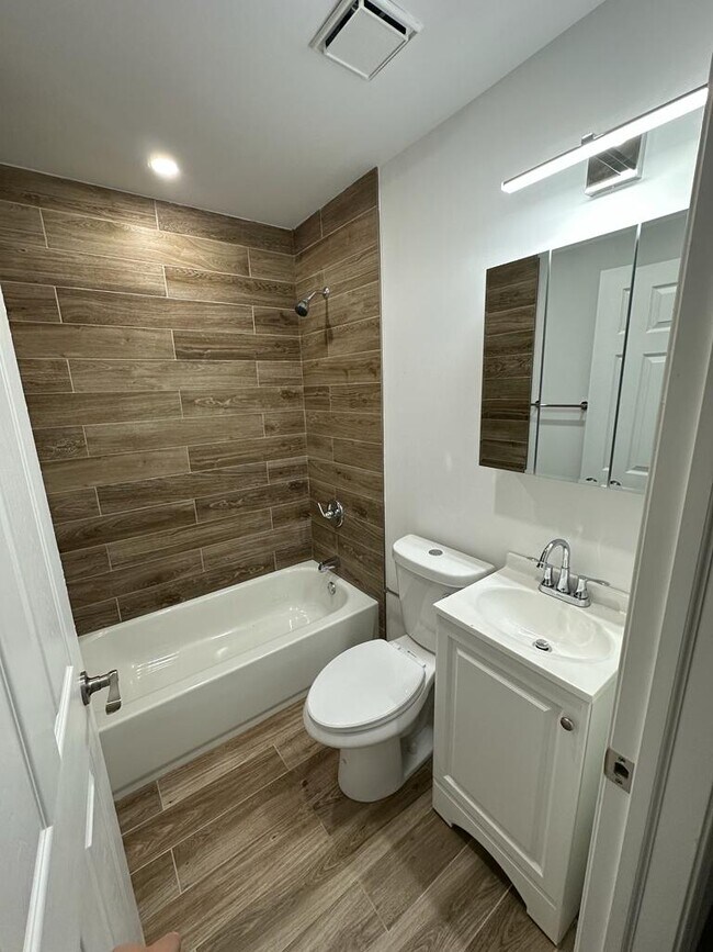 Building Photo - 3432 N 18th St