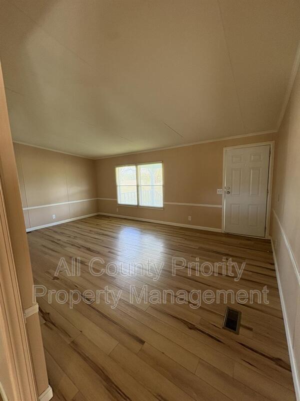 Building Photo - 1916 NC Hwy 210