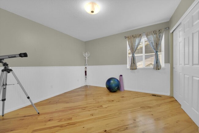 Building Photo - Welcome Home to this beautiful 5-bedroom h...