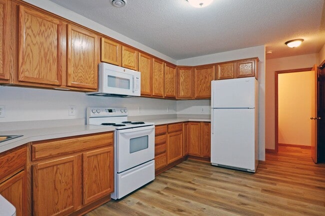 Building Photo - 17081 Eagleview Way