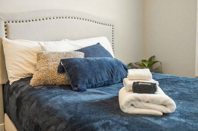 Building Photo - 5032 Bear Trap Dr