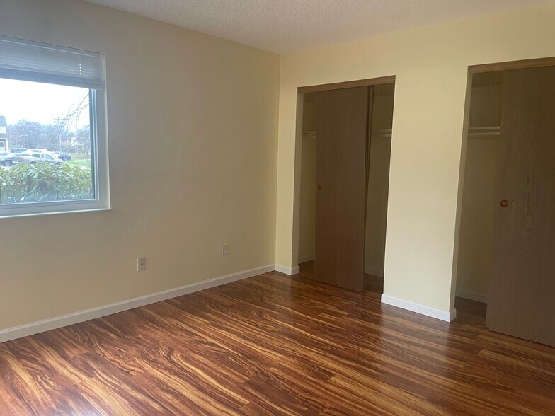 Building Photo - 20 Providence Dr