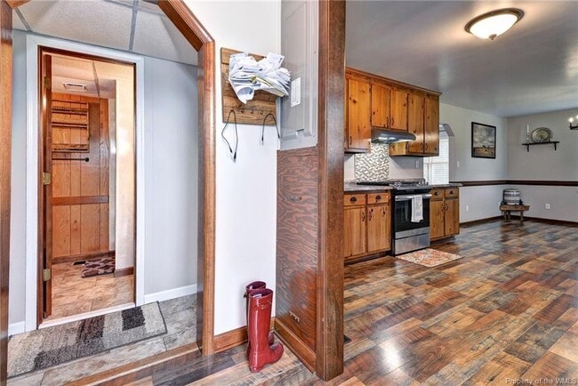 Building Photo - 5930 Farmers Dr