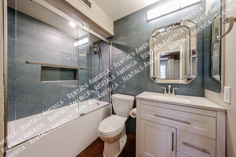 Building Photo - 10438 S 45th Pl