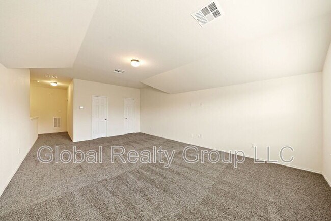 Building Photo - 2118 Pecan Haven