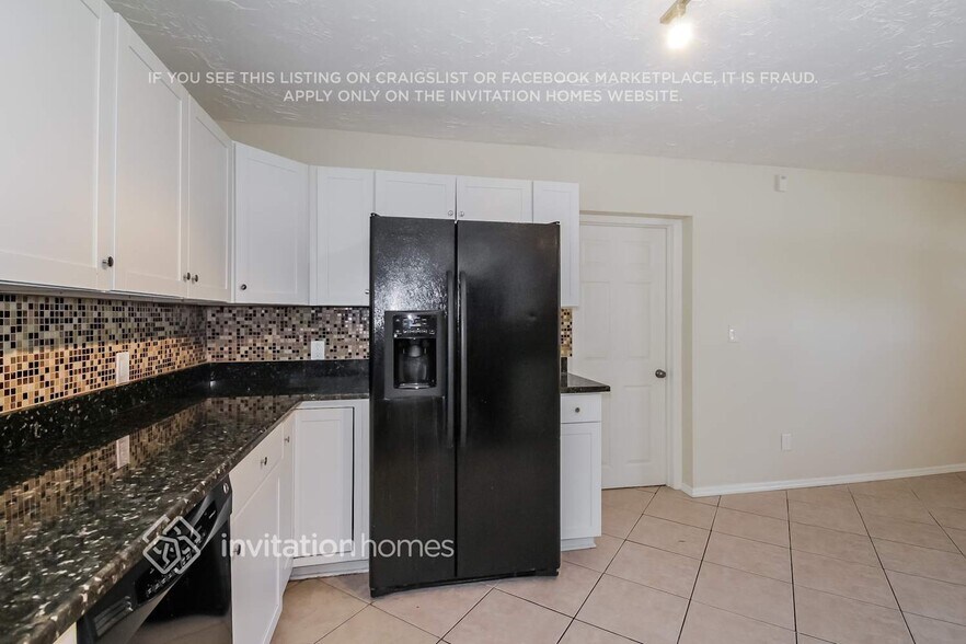 Building Photo - 923 38th St W