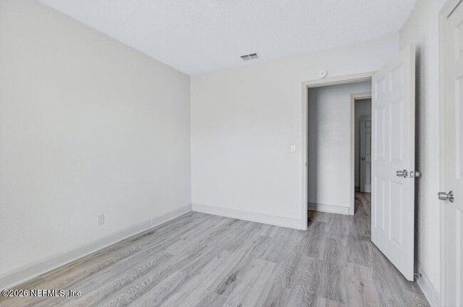 Building Photo - 845 Ontario St