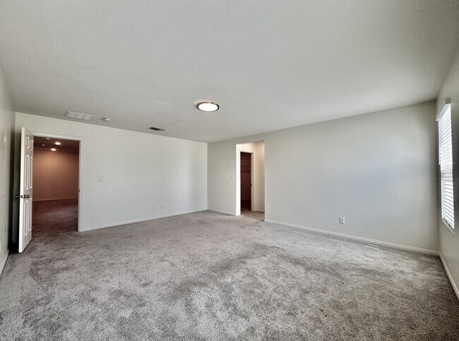 Building Photo - 4258 Tarim St