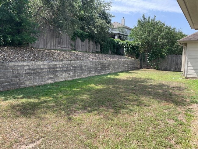 Building Photo - 7609 Covered Bridge Dr