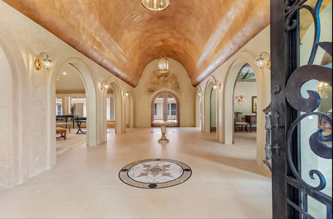 Building Photo - 8902 Cypresswood Dr