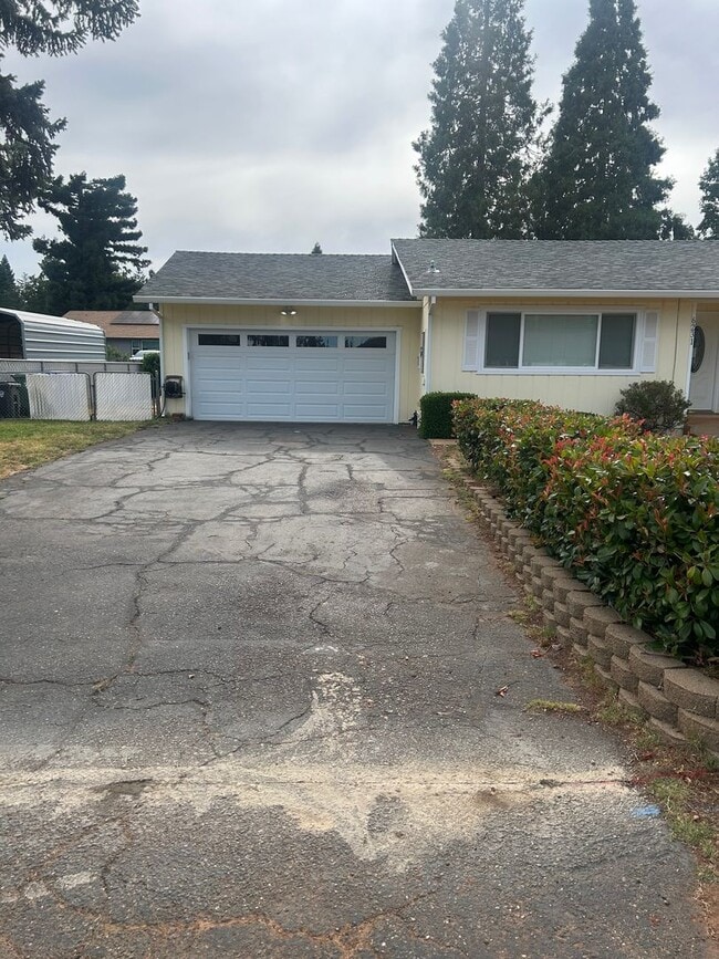 Building Photo - 6231 Forest Ln