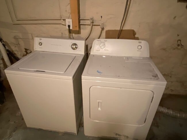 Building Photo - Hunter Ave 1444-1446 MLR